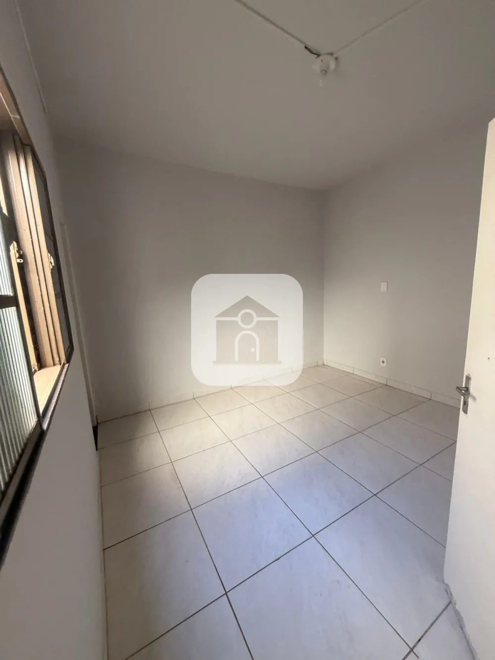 Alugar Casa / Padr&atilde;o em Araguari R$ 1.500,00 - Foto 12