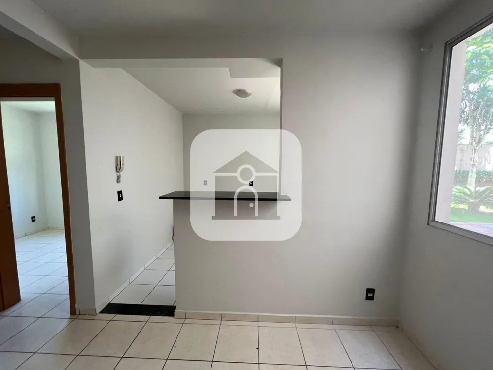 Comprar Apartamento / Padr&atilde;o em Uberl&acirc;ndia R$ 140.000,00 - Foto 2