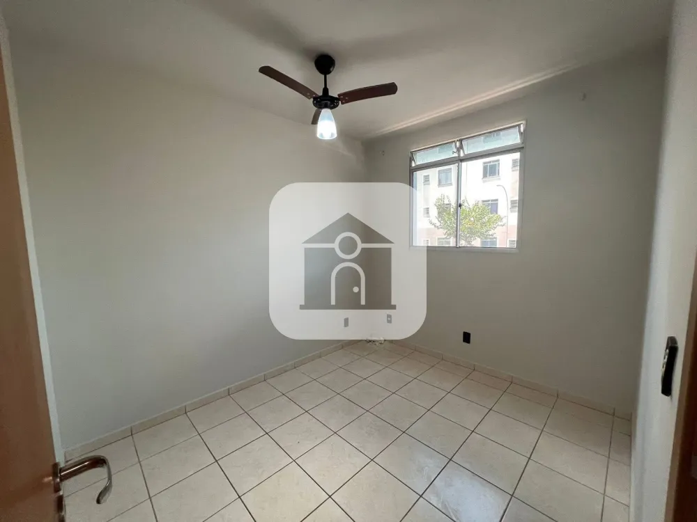 Comprar Apartamento / Padr&atilde;o em Uberl&acirc;ndia R$ 140.000,00 - Foto 3