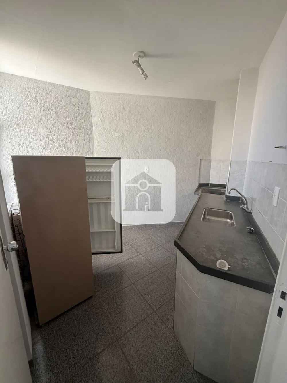 Alugar Comercial / Pr&eacute;dio em Araguari R$ 11.800,00 - Foto 8