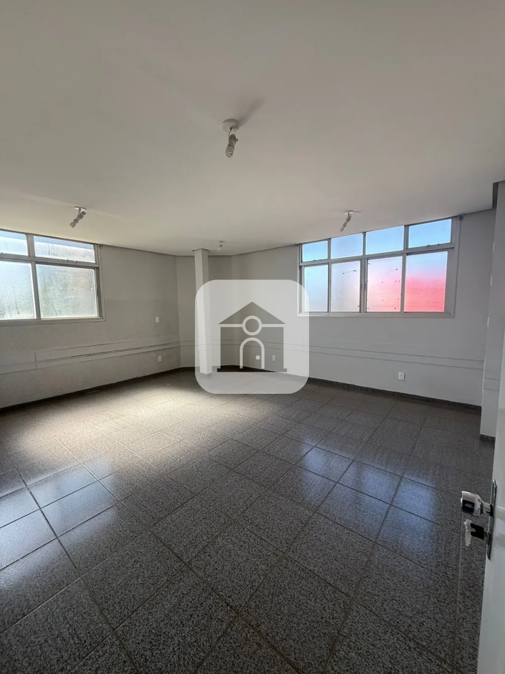 Alugar Comercial / Pr&eacute;dio em Araguari R$ 11.800,00 - Foto 14