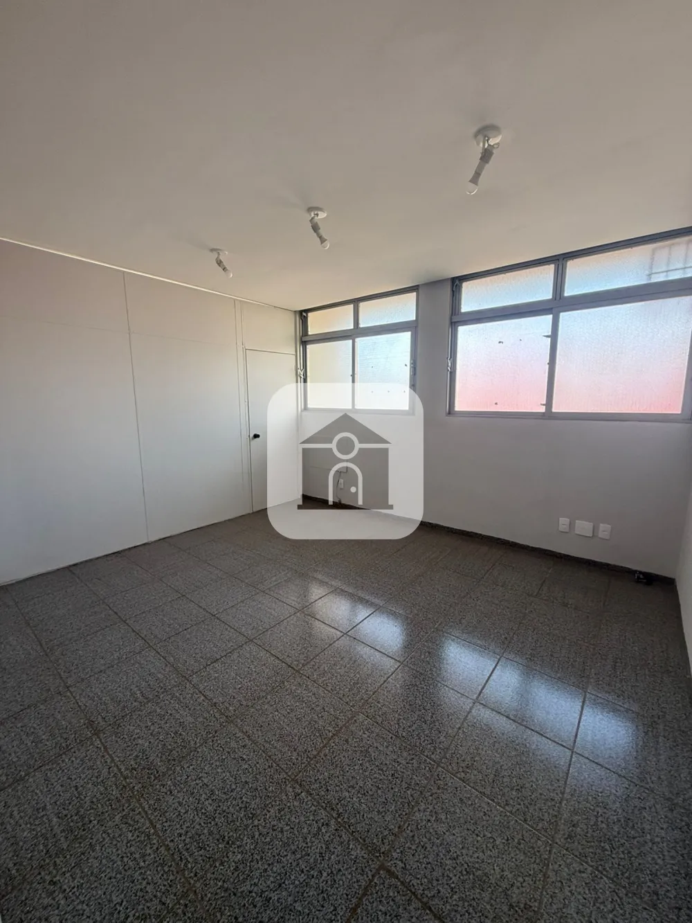Alugar Comercial / Pr&eacute;dio em Araguari R$ 11.800,00 - Foto 15
