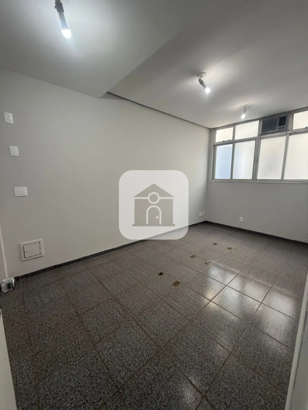Alugar Comercial / Pr&eacute;dio em Araguari R$ 11.800,00 - Foto 17