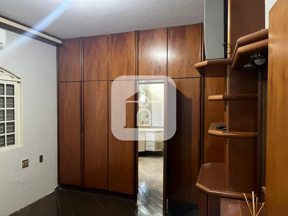 Alugar Casa / Sobrado em Uberl&acirc;ndia R$ 6.000,00 - Foto 8