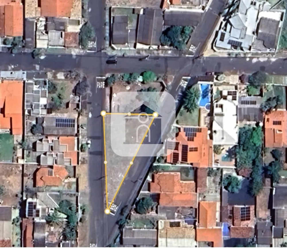 Comprar Terreno / Padr&atilde;o em Araguari R$ 290.000,00 - Foto 1