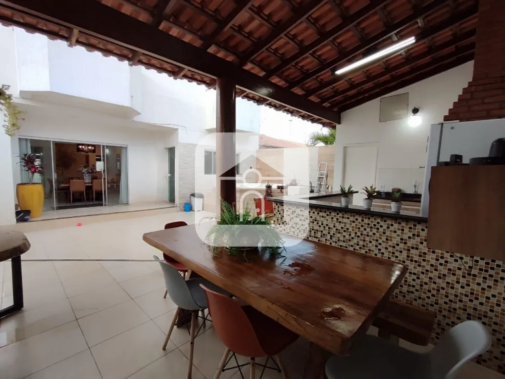 Alugar Casa / Padr&atilde;o em Uberl&acirc;ndia R$ 5.000,00 - Foto 1