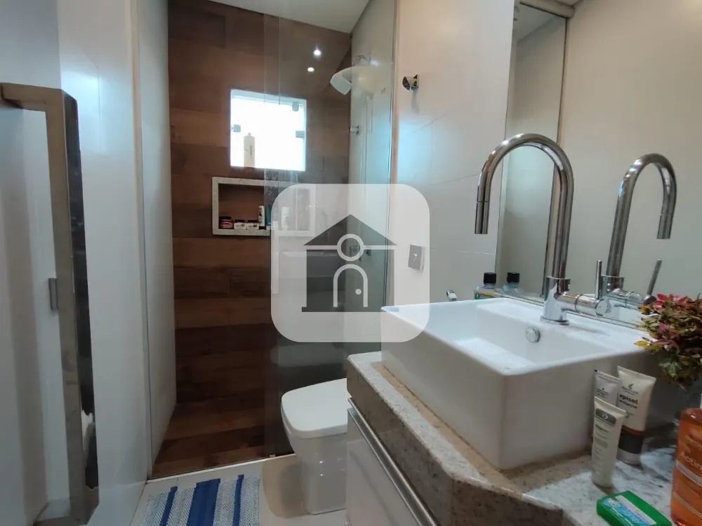 Alugar Casa / Padr&atilde;o em Uberl&acirc;ndia R$ 5.000,00 - Foto 2