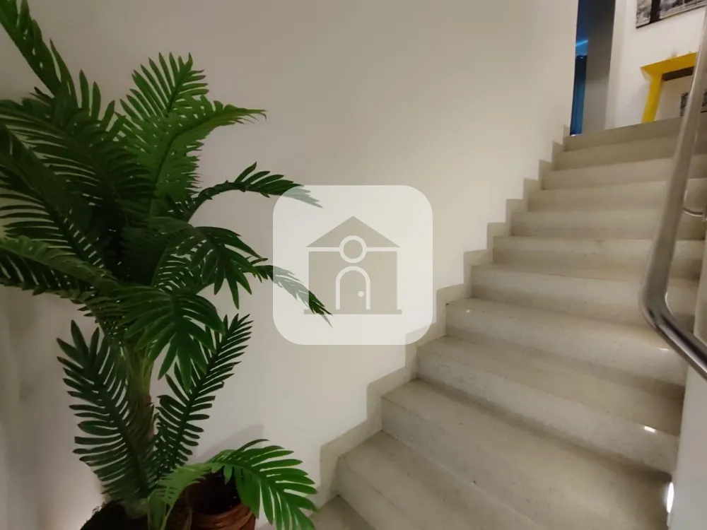 Alugar Casa / Padr&atilde;o em Uberl&acirc;ndia R$ 5.000,00 - Foto 11