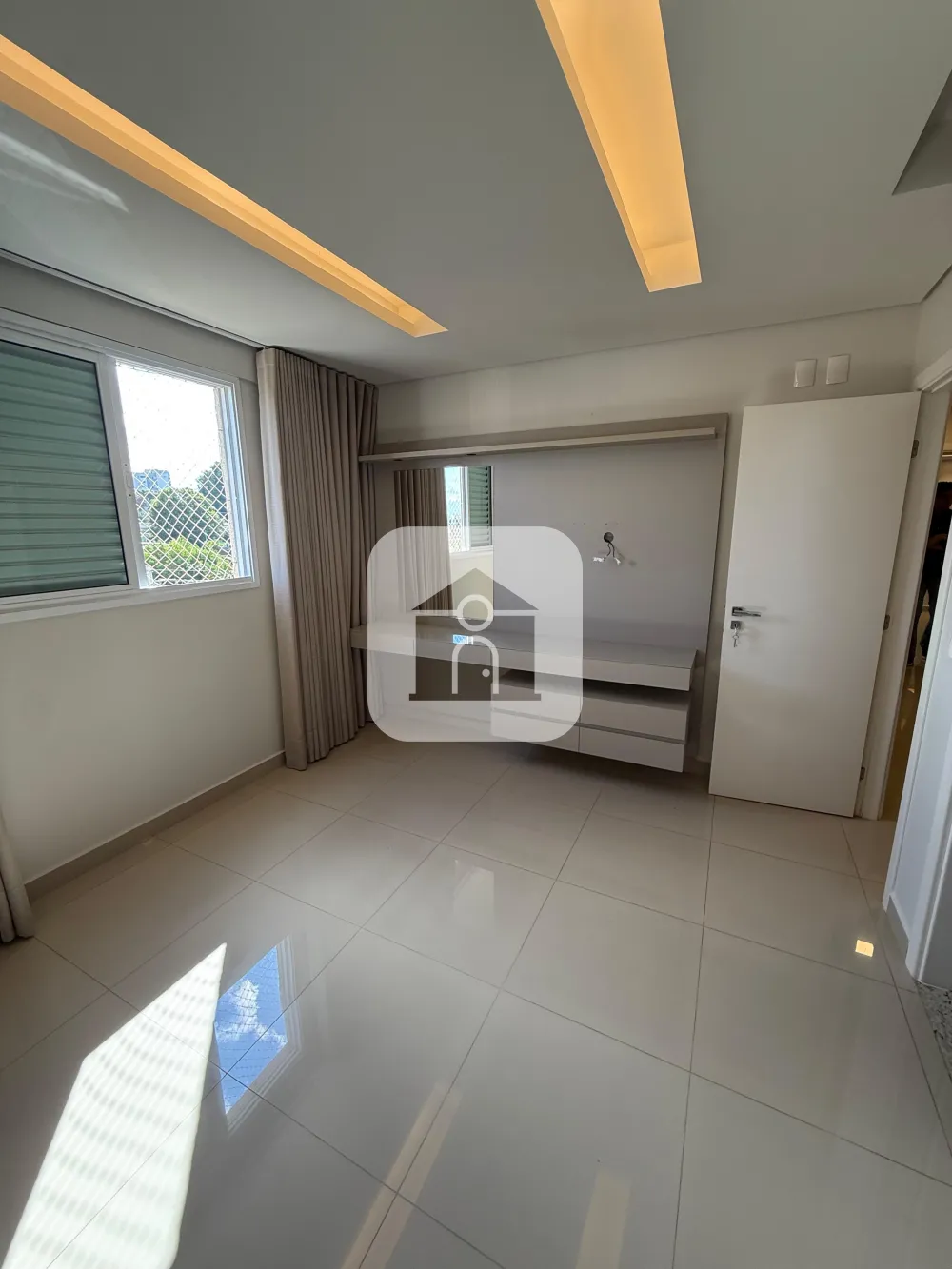 Comprar Apartamento / Padr&atilde;o em Uberl&acirc;ndia R$ 900.000,00 - Foto 6