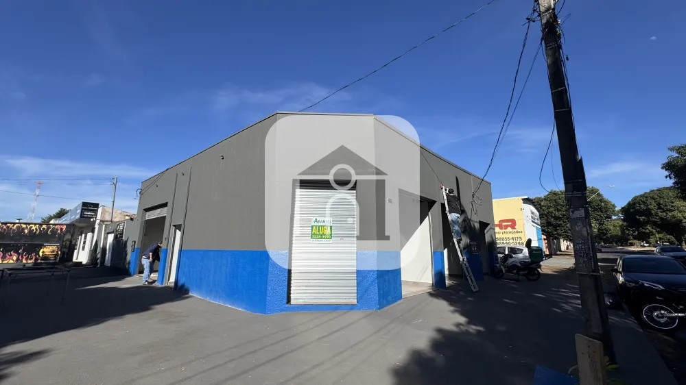 Alugar Comercial / Loja em Uberl&acirc;ndia R$ 1.500,00 - Foto 1