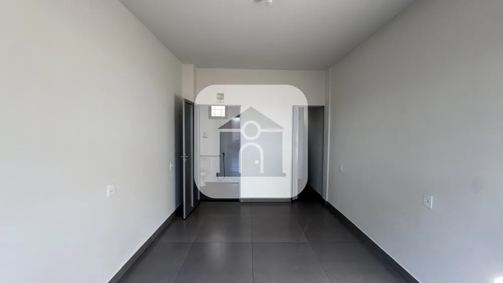 Alugar Comercial / Loja em Uberl&acirc;ndia R$ 1.500,00 - Foto 2