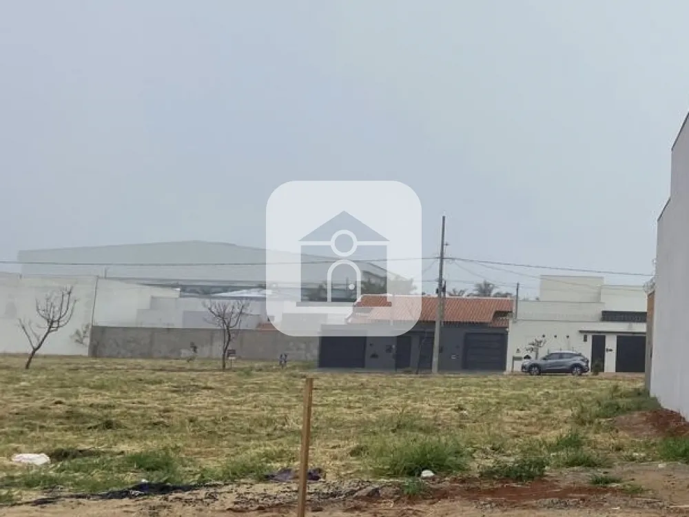 Comprar Terreno / Padr&atilde;o em Uberl&acirc;ndia R$ 200.000,00 - Foto 1