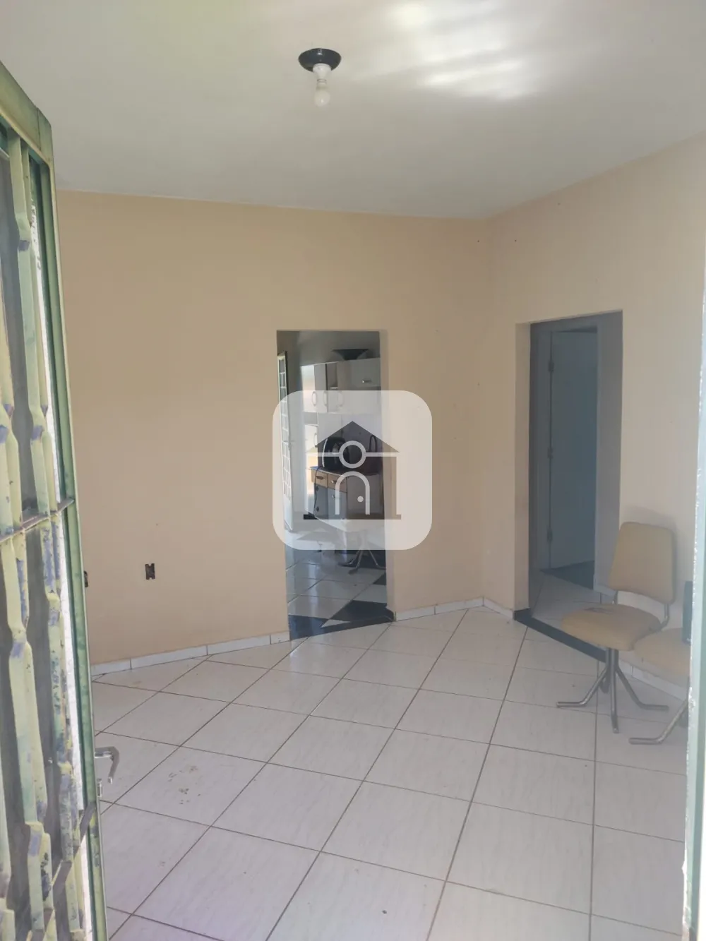 Alugar Casa / Padr&atilde;o em Uberl&acirc;ndia R$ 1.150,00 - Foto 2