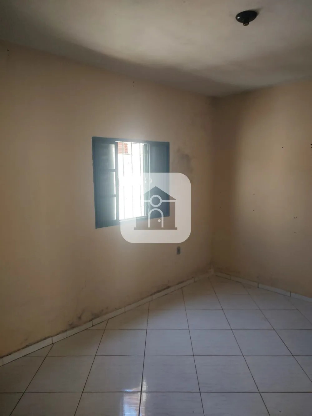 Alugar Casa / Padr&atilde;o em Uberl&acirc;ndia R$ 1.150,00 - Foto 4