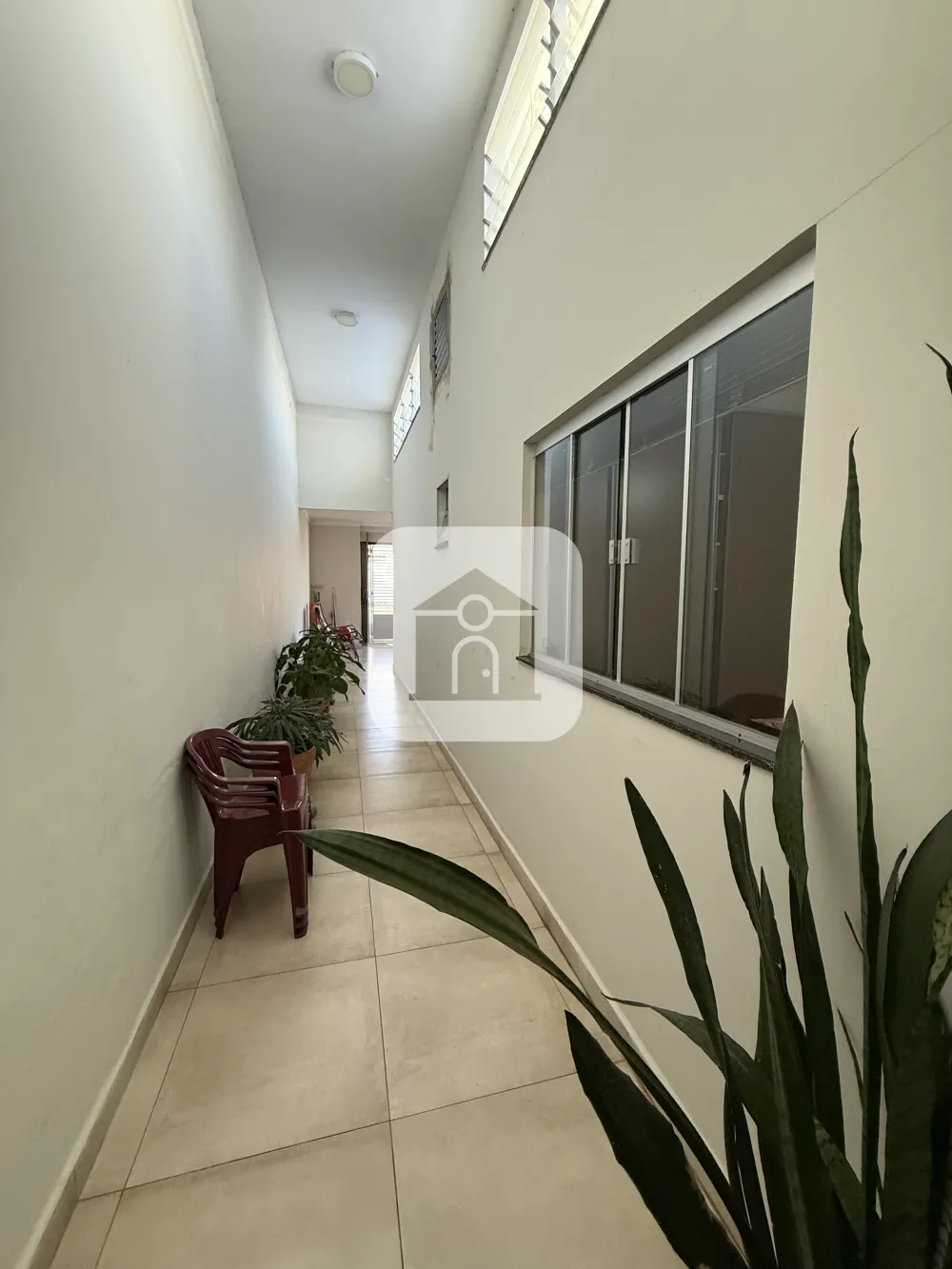 Alugar Casa / Padr&atilde;o em Uberl&acirc;ndia R$ 3.200,00 - Foto 2