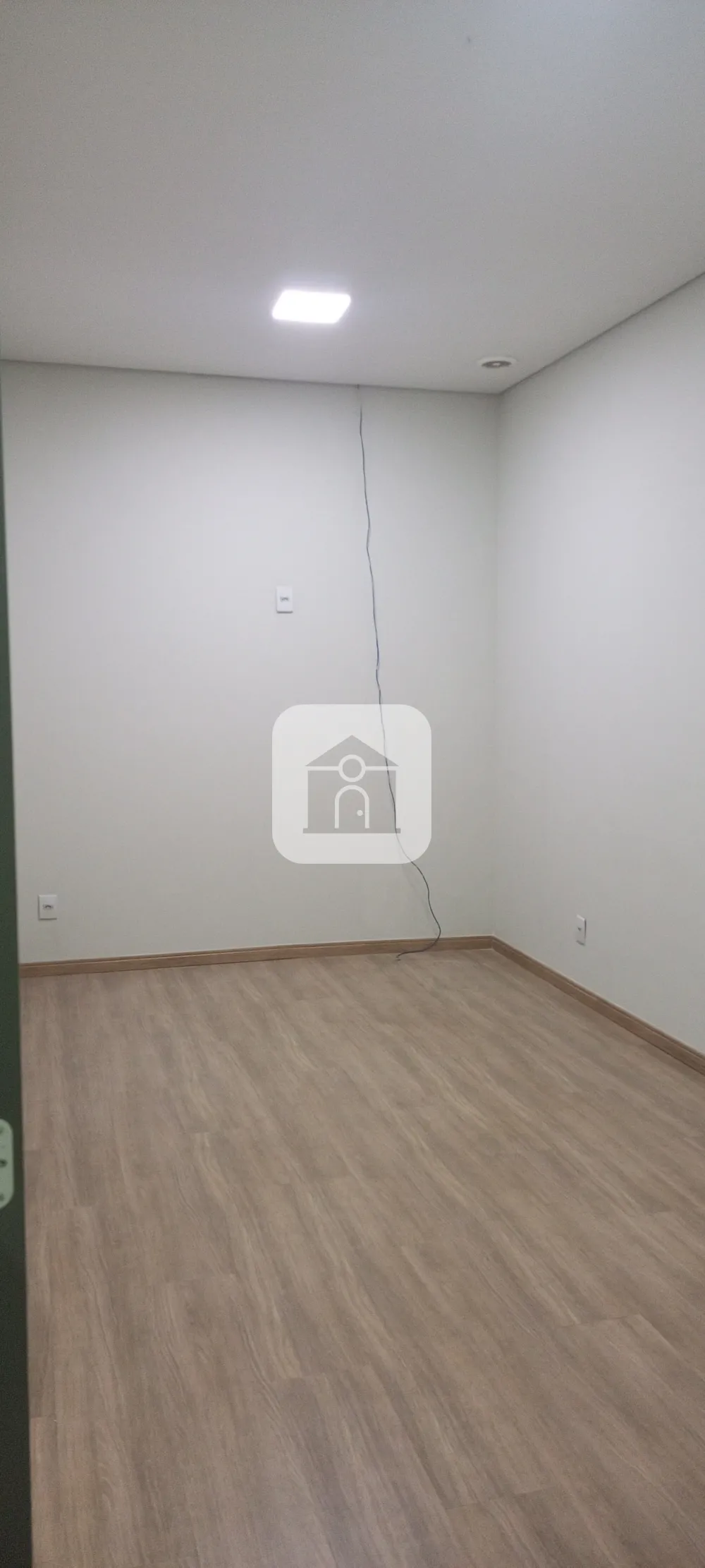 Alugar Comercial / Galp&atilde;o em Uberl&acirc;ndia R$ 8.000,00 - Foto 4