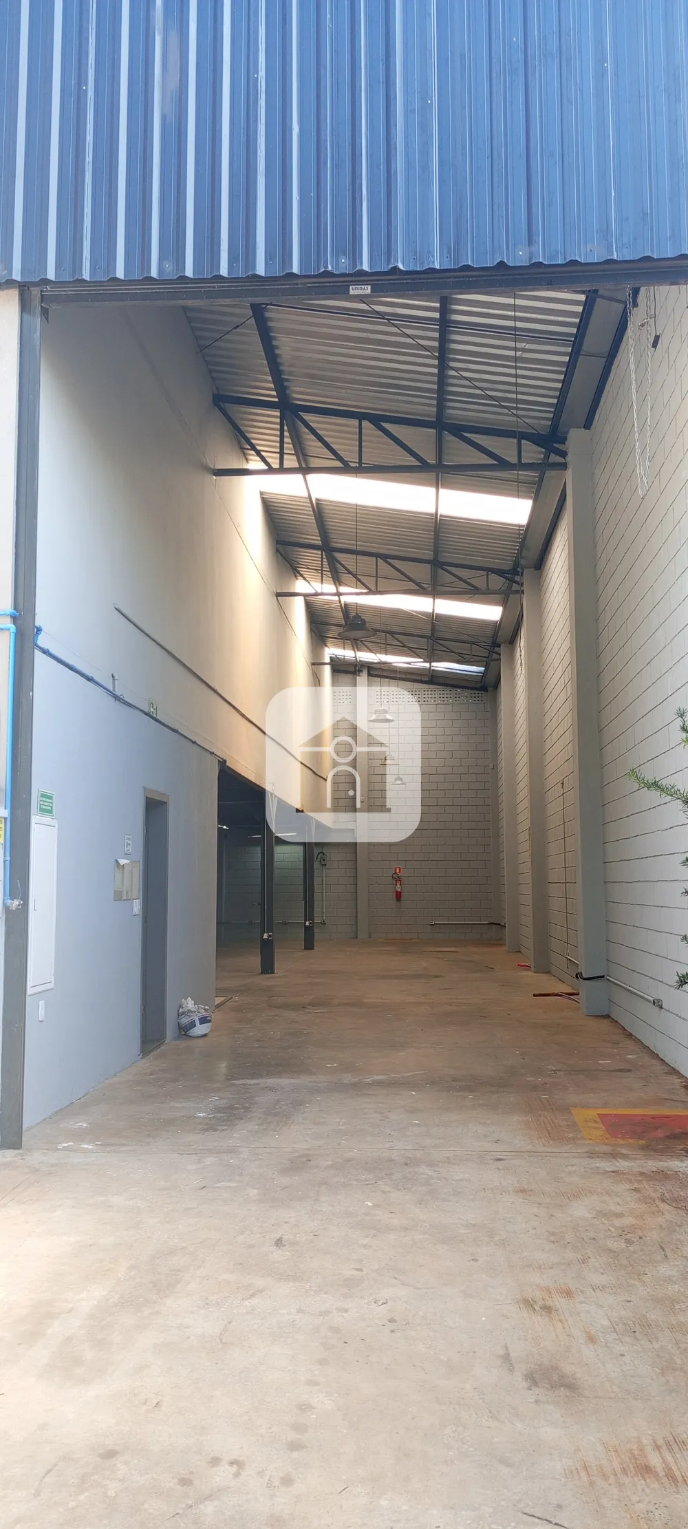 Alugar Comercial / Galp&atilde;o em Uberl&acirc;ndia R$ 8.000,00 - Foto 16