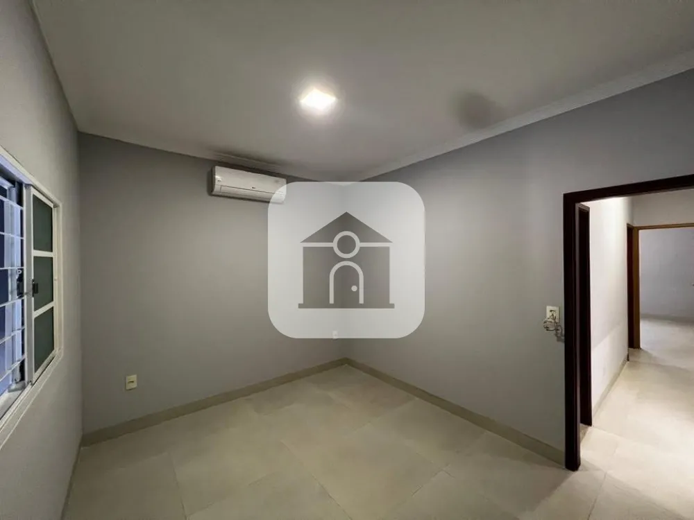 Comprar Casa / Padr&atilde;o em Uberl&acirc;ndia R$ 820.000,00 - Foto 6