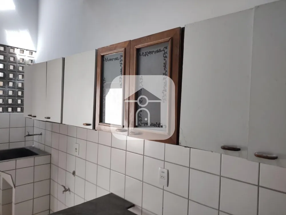 Alugar Casa / Padr&atilde;o em Uberl&acirc;ndia R$ 4.000,00 - Foto 1