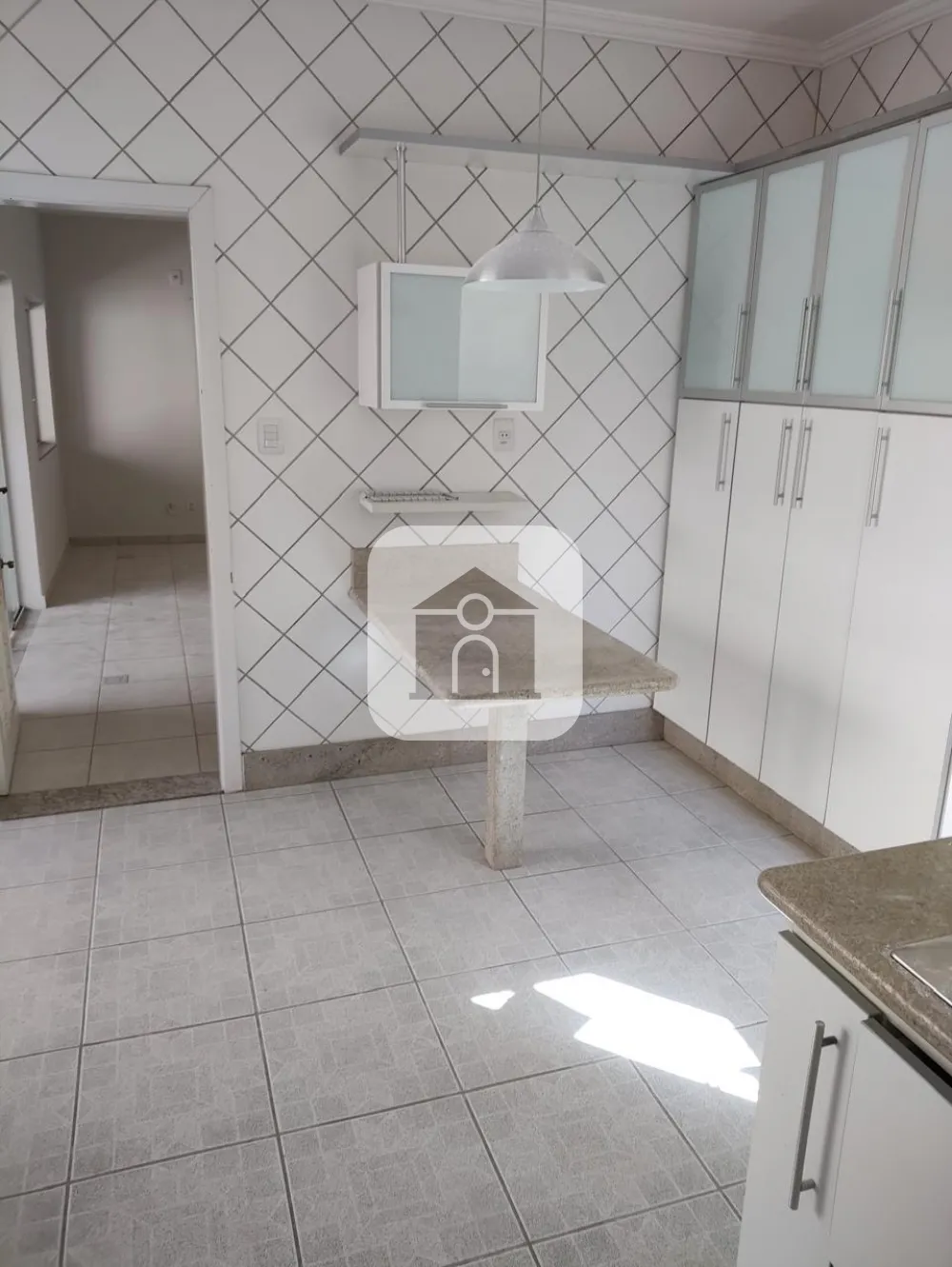 Alugar Casa / Padr&atilde;o em Uberl&acirc;ndia R$ 4.000,00 - Foto 14