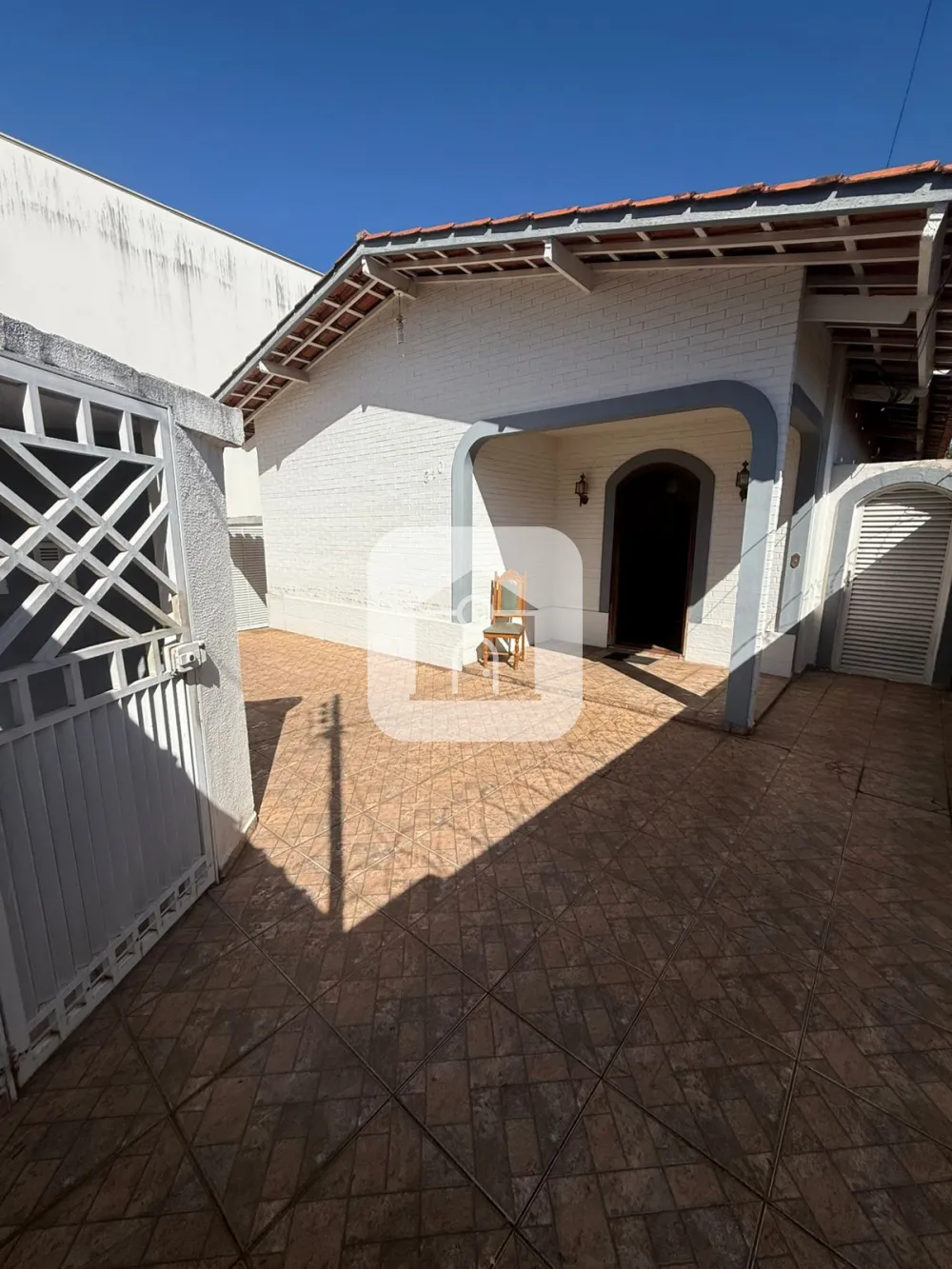 Comprar Casa / Padr&atilde;o em Araguari R$ 590.000,00 - Foto 2