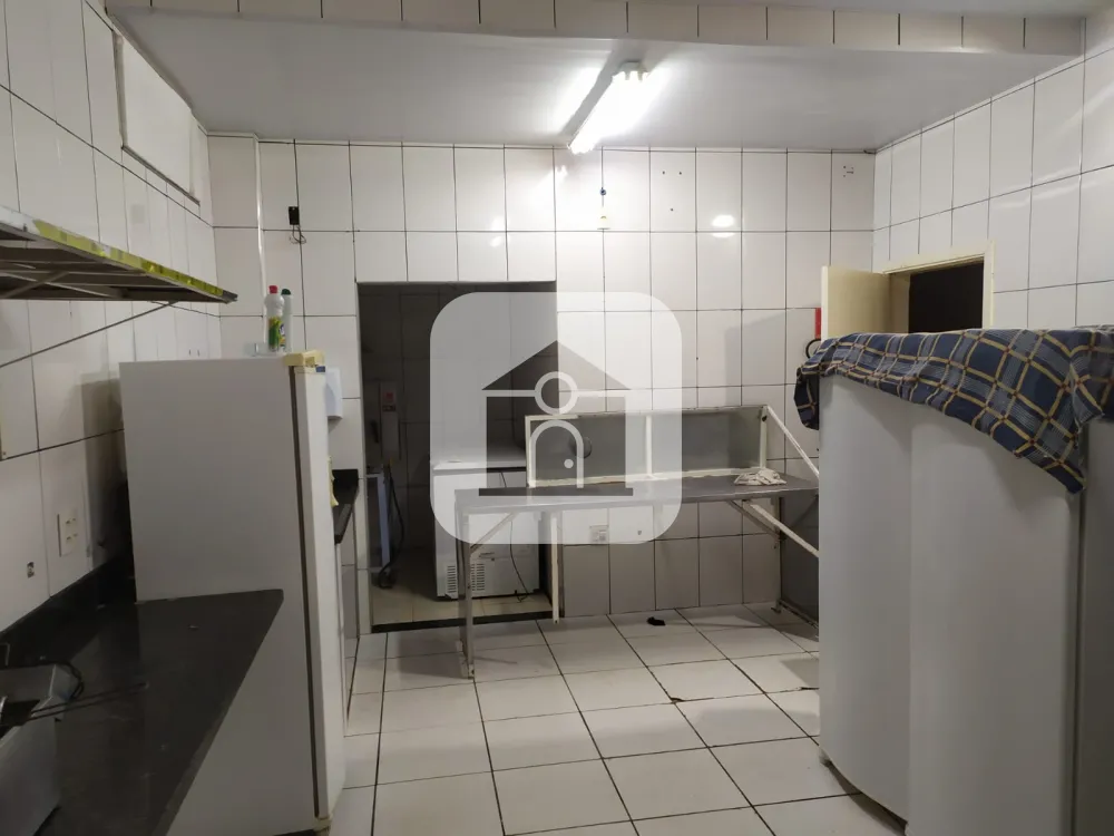 Alugar Comercial / Loja em Uberl&acirc;ndia R$ 5.500,00 - Foto 4