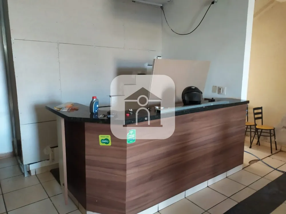 Alugar Comercial / Loja em Uberl&acirc;ndia R$ 5.500,00 - Foto 8
