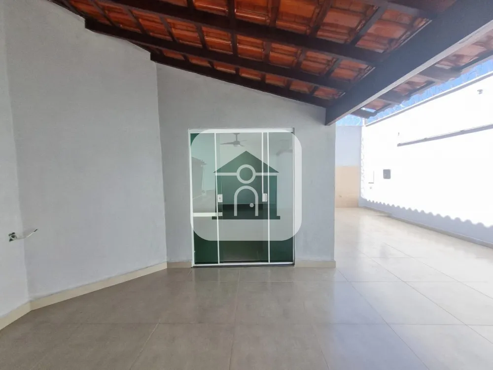 Comprar Casa / Padr&atilde;o em Uberl&acirc;ndia R$ 530.000,00 - Foto 3