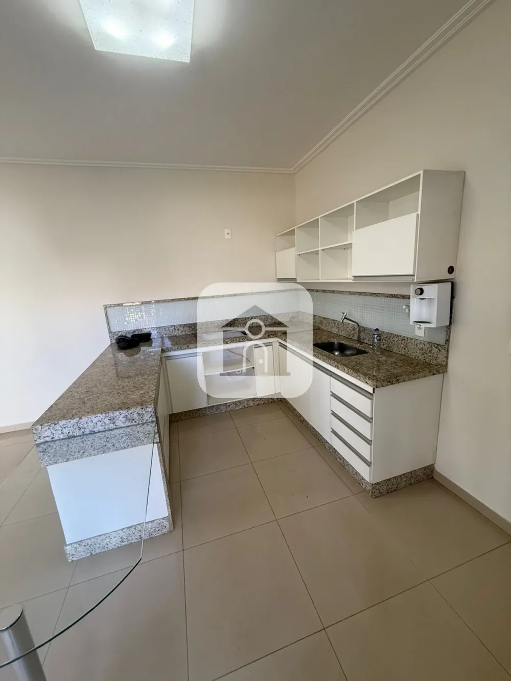 Alugar Casa / Padr&atilde;o em Araguari R$ 2.450,00 - Foto 9