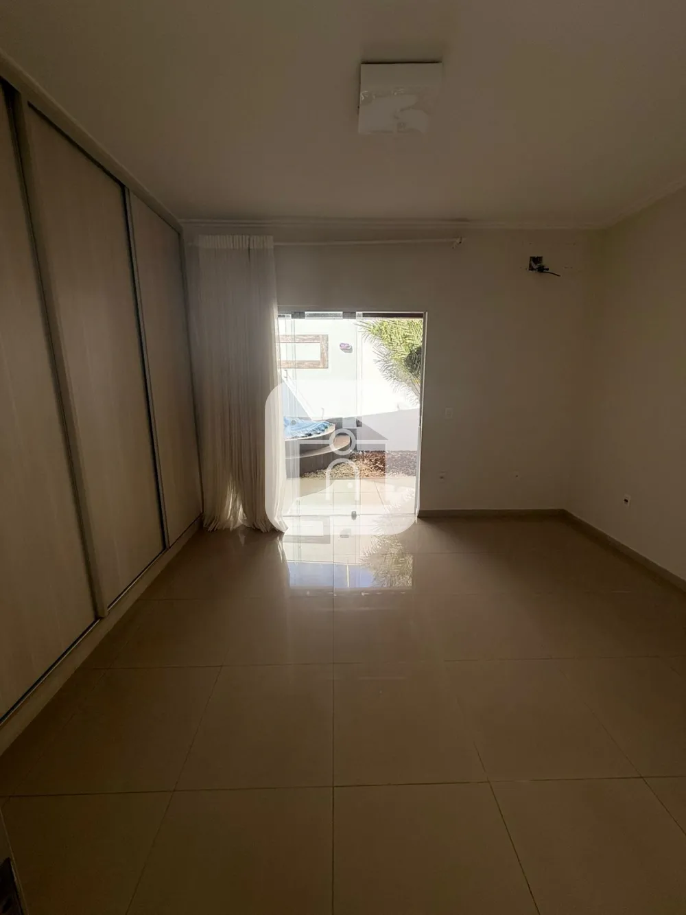 Alugar Casa / Padr&atilde;o em Araguari R$ 2.450,00 - Foto 16