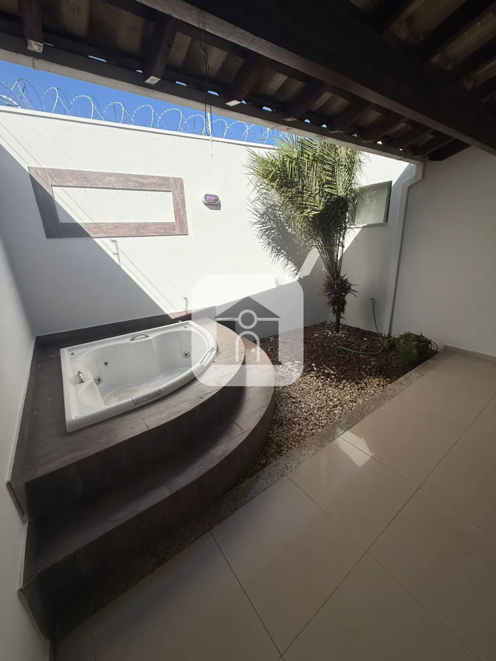 Alugar Casa / Padr&atilde;o em Araguari R$ 2.450,00 - Foto 17