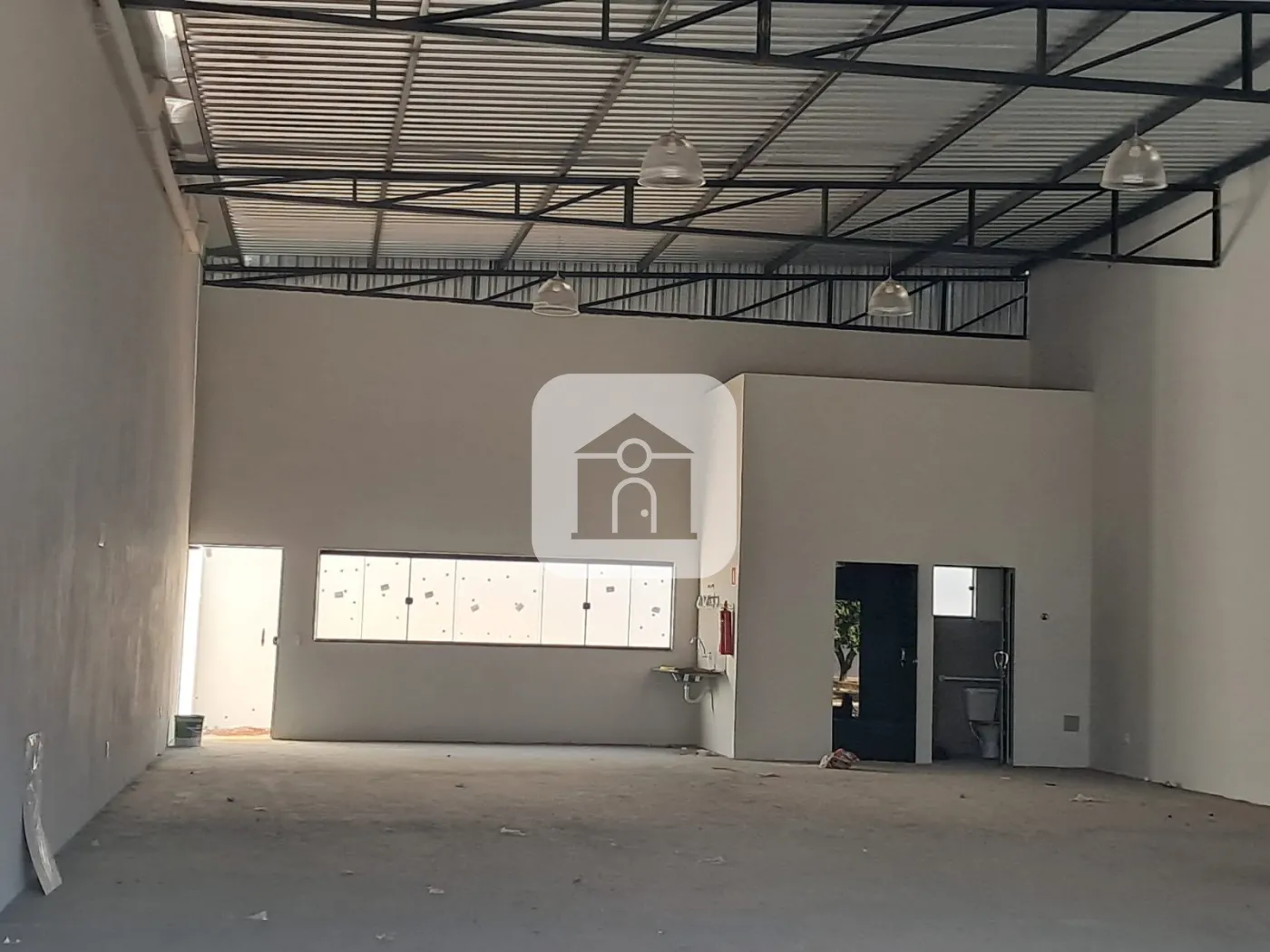 Alugar Comercial / Loja em Uberl&acirc;ndia R$ 4.500,00 - Foto 2