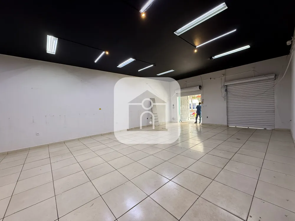 Alugar Comercial / C&ocirc;modo em Uberl&acirc;ndia R$ 4.000,00 - Foto 2