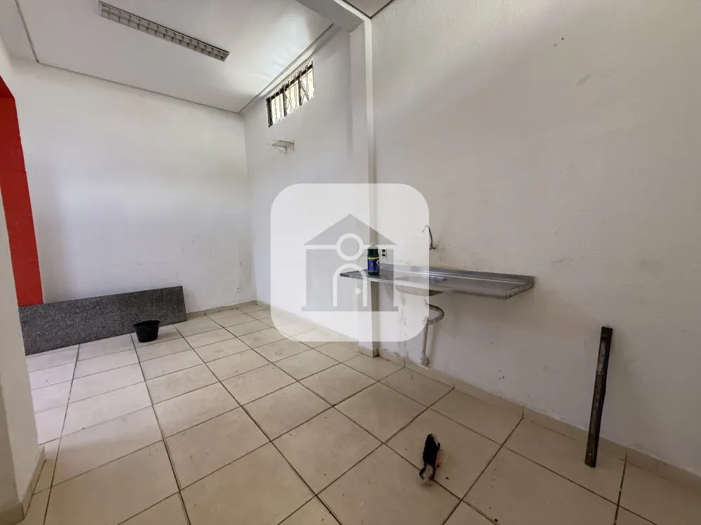 Alugar Comercial / C&ocirc;modo em Uberl&acirc;ndia R$ 4.000,00 - Foto 3