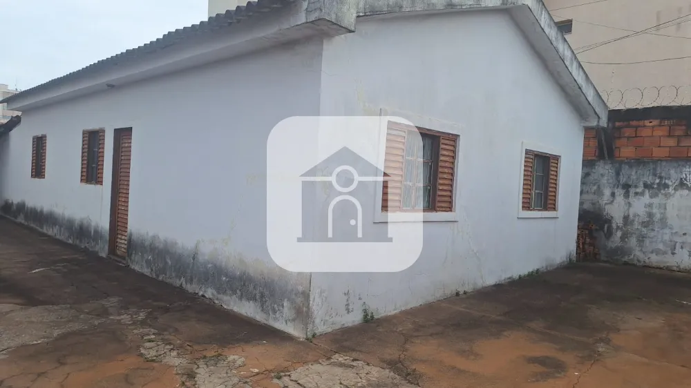 Comprar Casa / Padr&atilde;o em Uberl&acirc;ndia R$ 500.000,00 - Foto 2