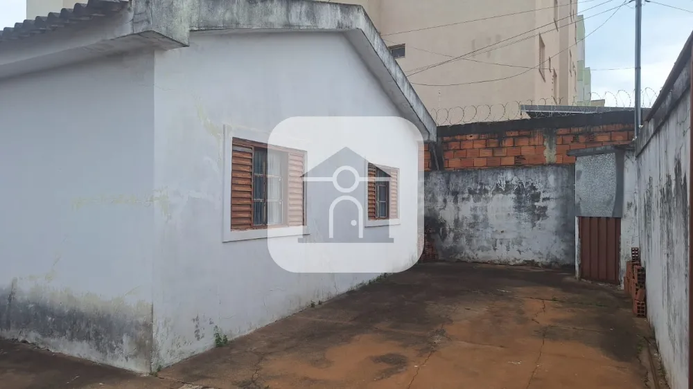 Comprar Casa / Padr&atilde;o em Uberl&acirc;ndia R$ 500.000,00 - Foto 3