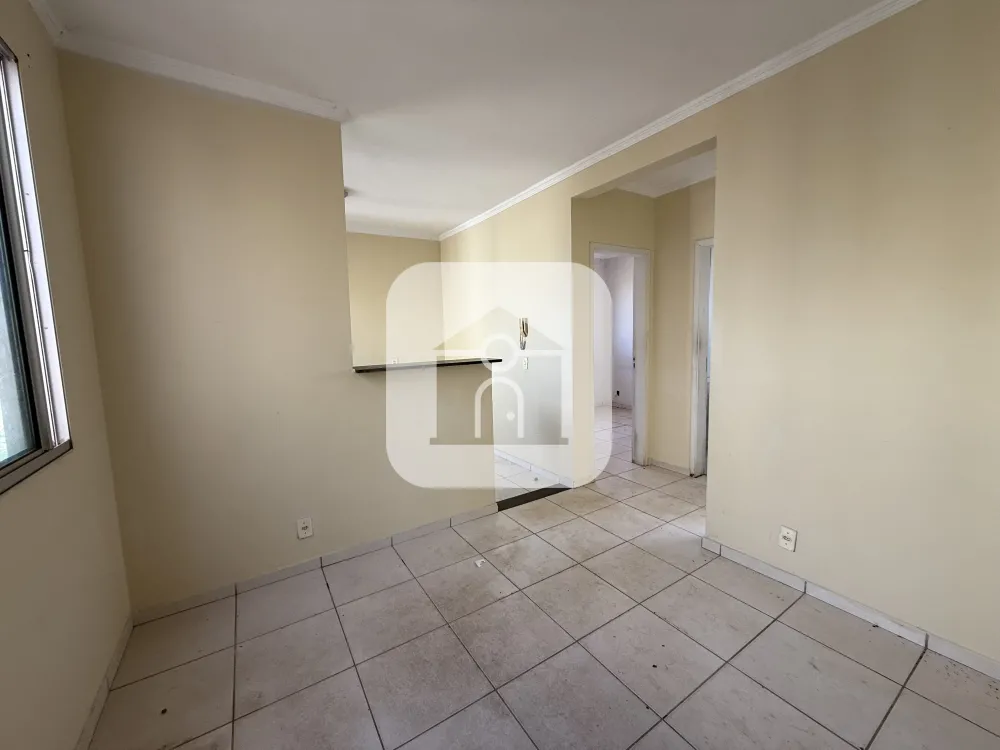 Alugar Apartamento / Padr&atilde;o em Uberl&acirc;ndia R$ 1.000,00 - Foto 5