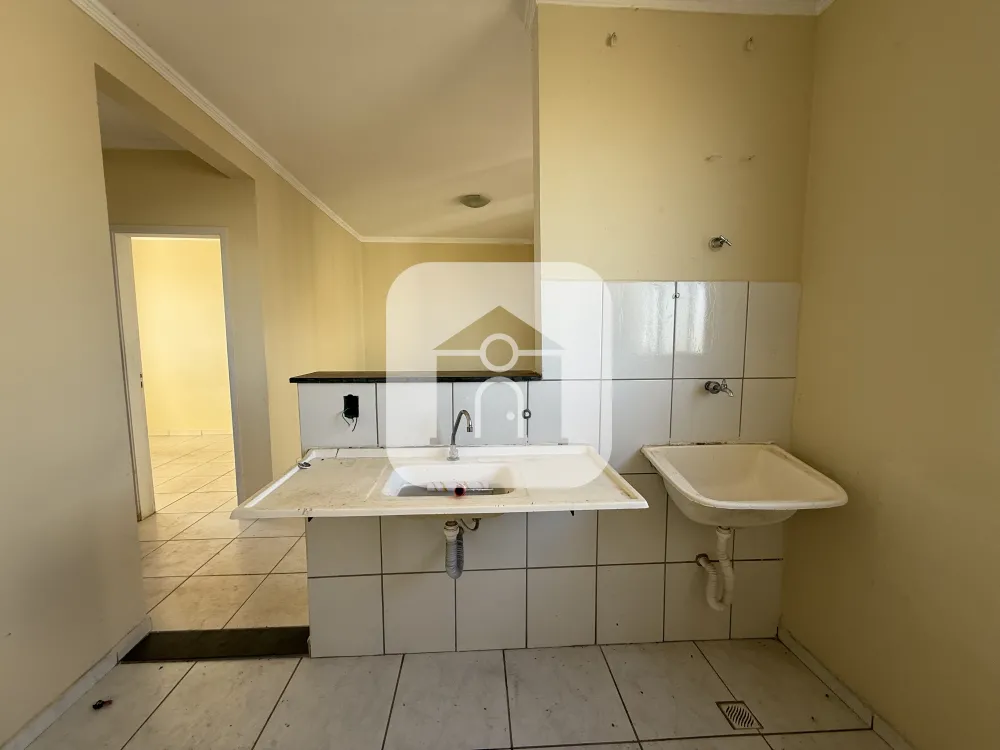 Alugar Apartamento / Padr&atilde;o em Uberl&acirc;ndia R$ 1.000,00 - Foto 8