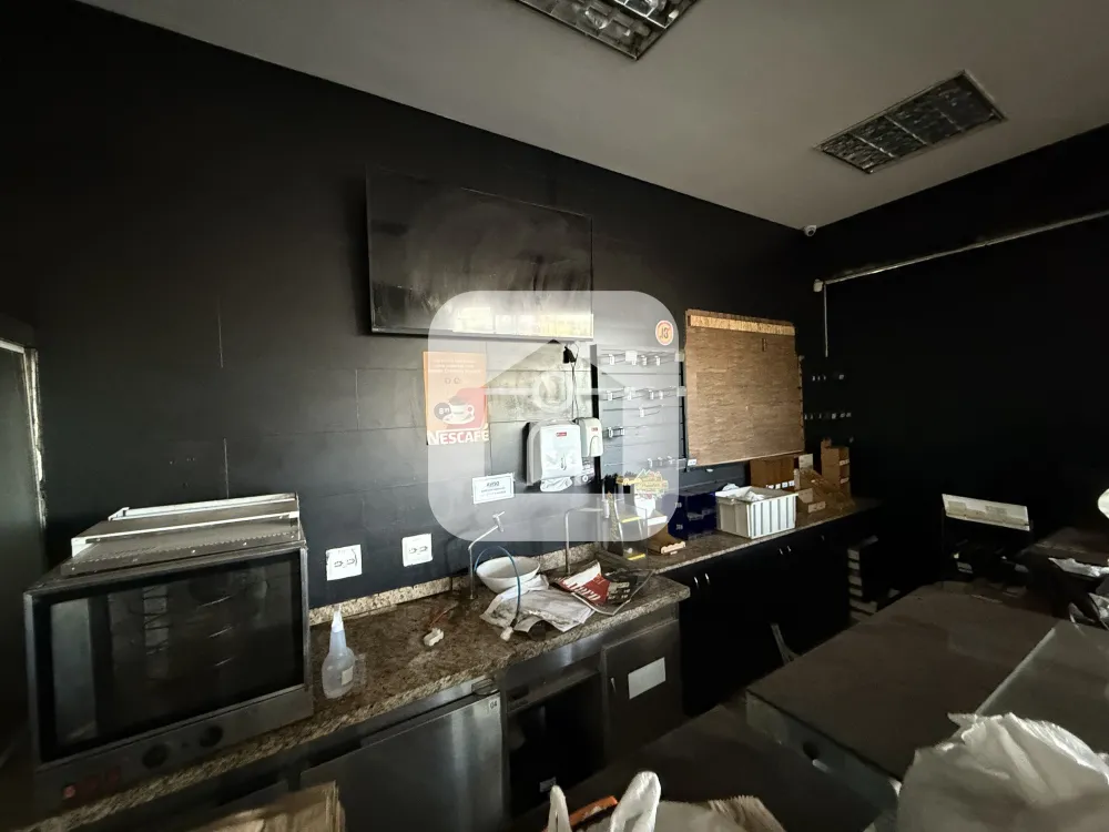Alugar Comercial / Loja em Uberl&acirc;ndia R$ 10.000,00 - Foto 2