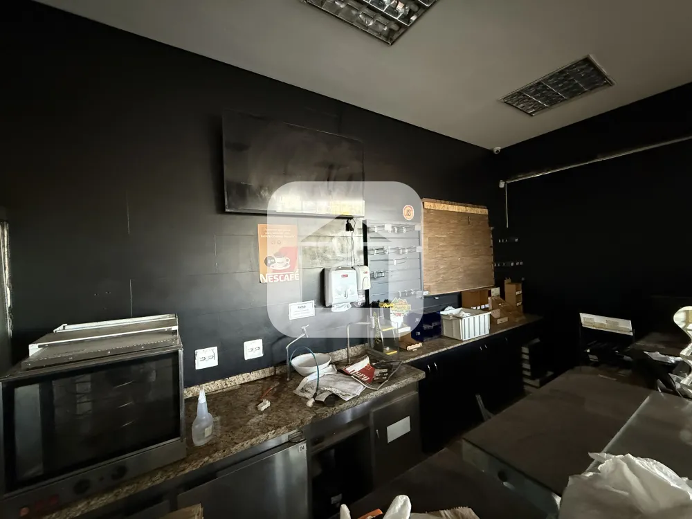 Alugar Comercial / Loja em Uberl&acirc;ndia R$ 10.000,00 - Foto 3
