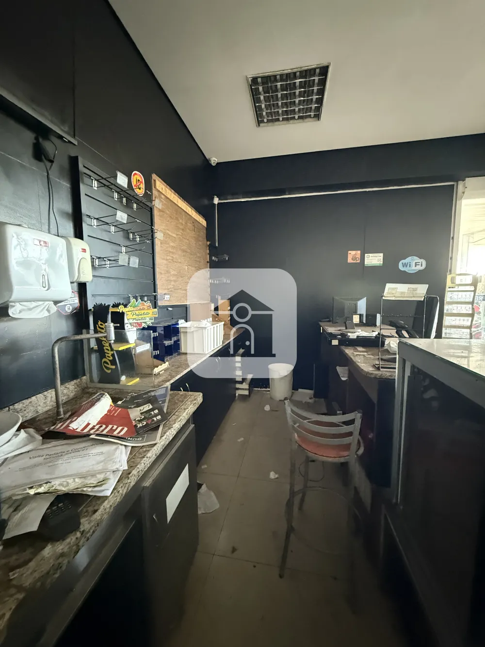 Alugar Comercial / Loja em Uberl&acirc;ndia R$ 10.000,00 - Foto 6