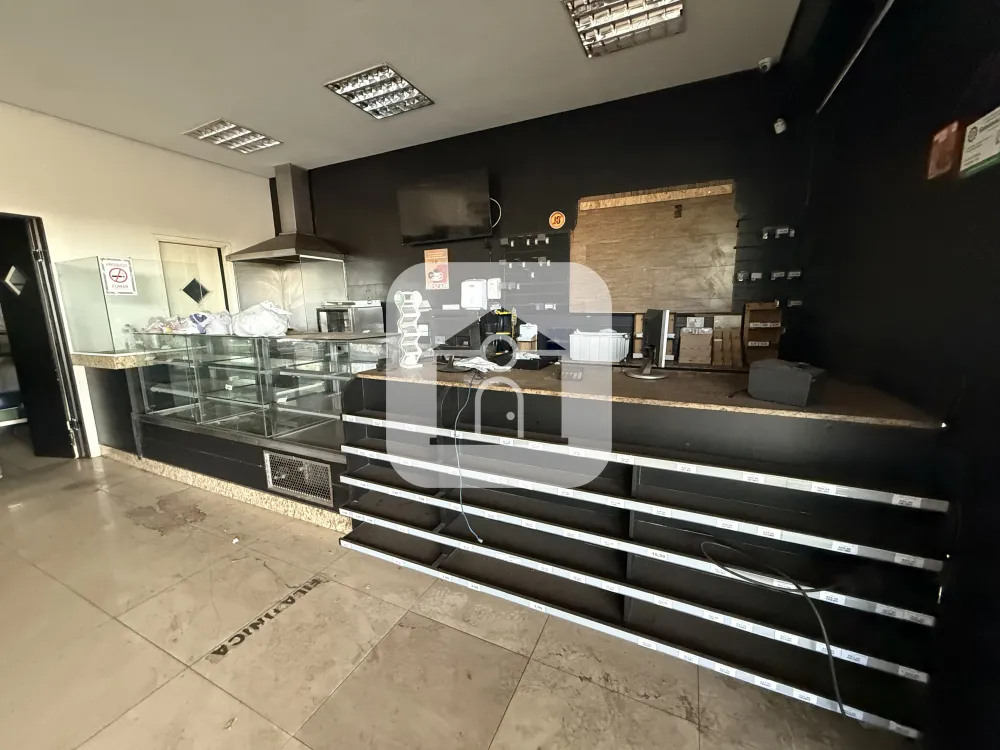 Alugar Comercial / Loja em Uberl&acirc;ndia R$ 10.000,00 - Foto 11