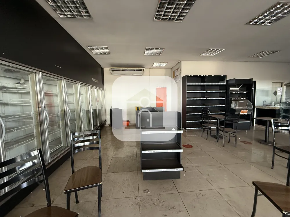 Alugar Comercial / Loja em Uberl&acirc;ndia R$ 10.000,00 - Foto 16
