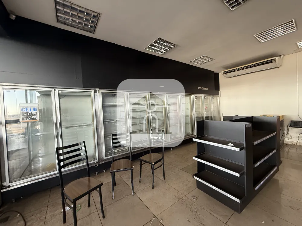 Alugar Comercial / Loja em Uberl&acirc;ndia R$ 10.000,00 - Foto 17