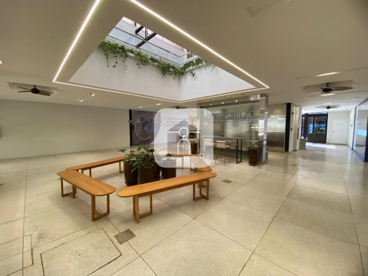 Alugar Comercial / Loja Condom&iacute;nio em Uberl&acirc;ndia R$ 4.078,00 - Foto 7