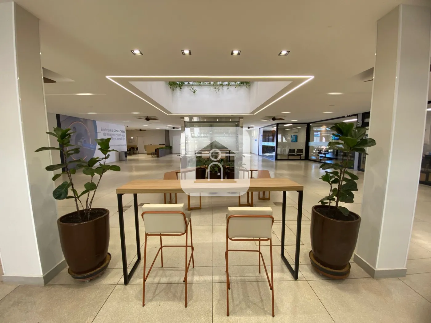 Alugar Comercial / Loja Condom&iacute;nio em Uberl&acirc;ndia R$ 4.056,00 - Foto 6