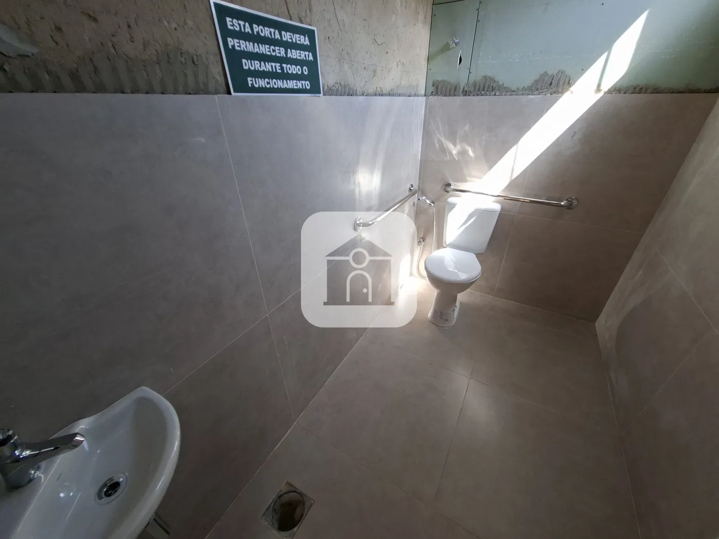 Alugar Comercial / Loja Condom&iacute;nio em Uberl&acirc;ndia R$ 4.372,00 - Foto 13