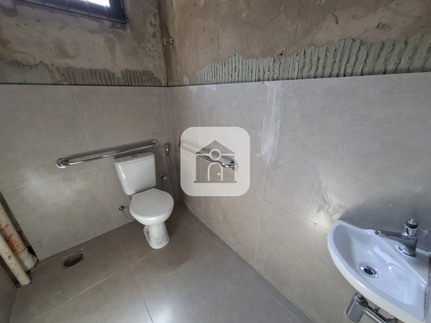 Alugar Comercial / Loja Condom&iacute;nio em Uberl&acirc;ndia R$ 3.882,00 - Foto 13