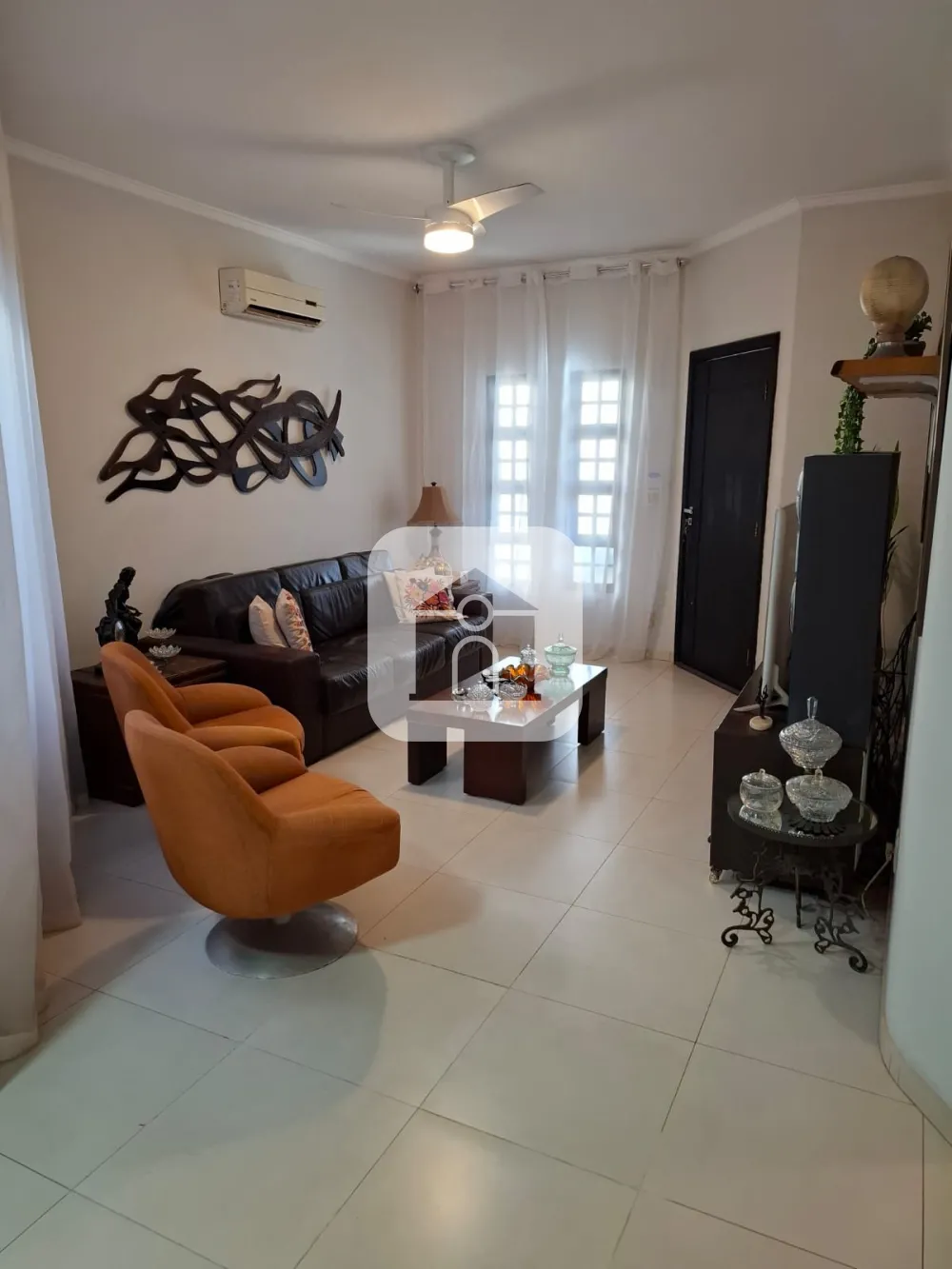 Comprar Casa / Padr&atilde;o em Uberl&acirc;ndia R$ 950.000,00 - Foto 2