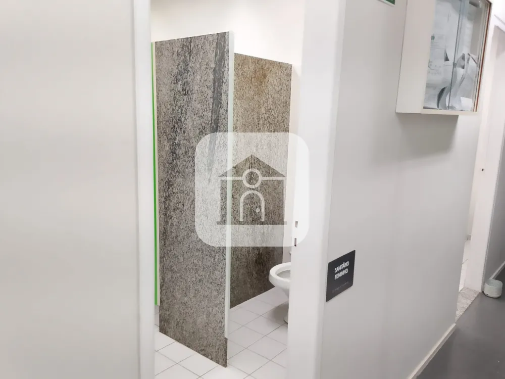 Alugar Comercial / Loja em Uberl&acirc;ndia R$ 22.000,00 - Foto 13